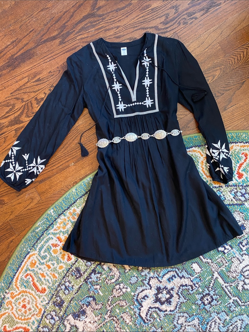 Old Navy Black Tunic Dress w/ Embroidery